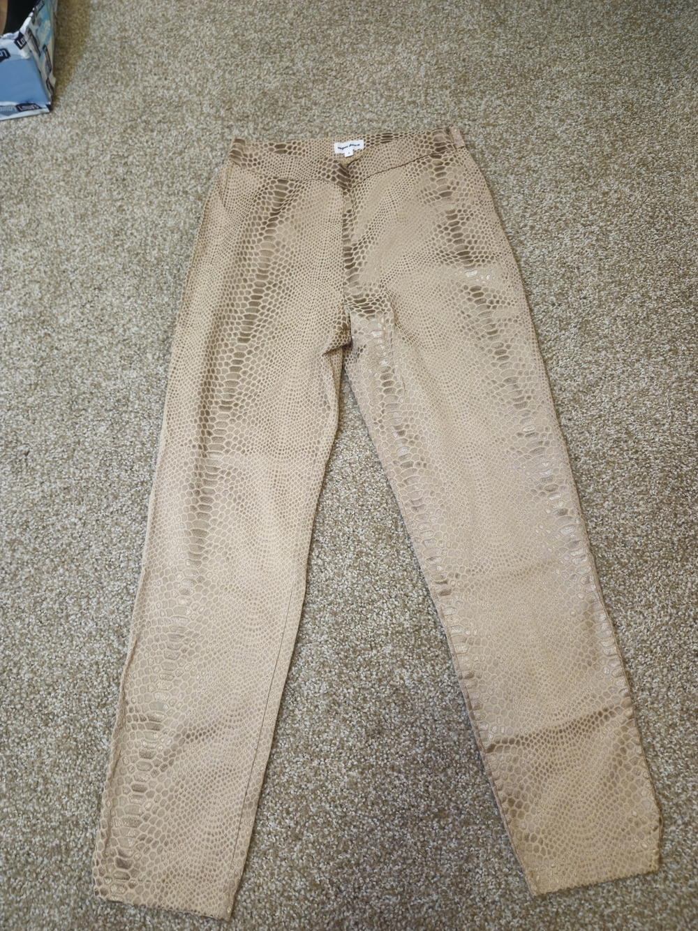 Superdown Pants Womens S Beige Gold Snakeskin Trousers Cropped Metallic